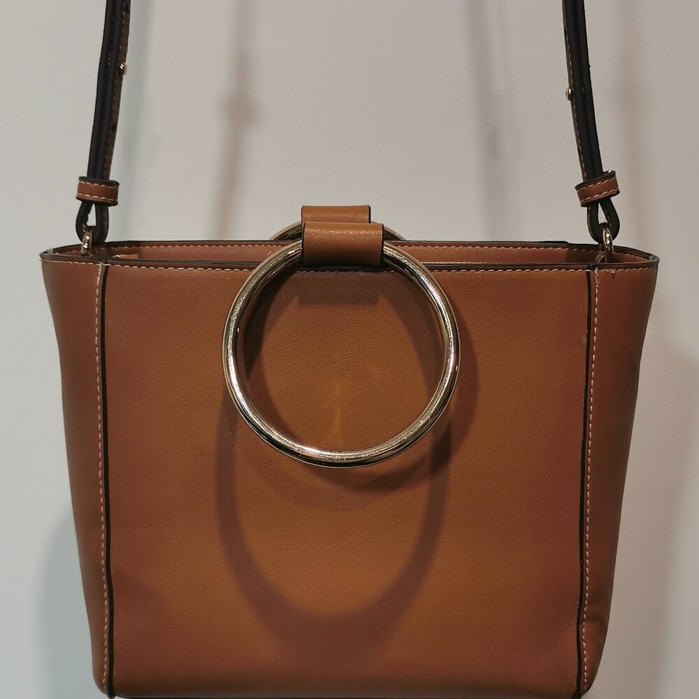 Camel/Gold Crossbody/Bucket Bag EUC # 246